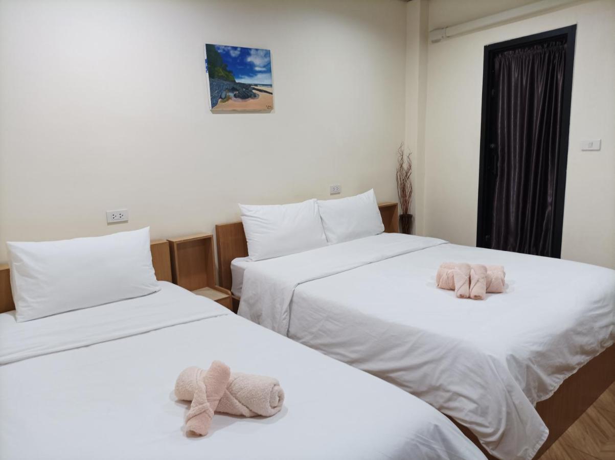 Double D Rooms & Cafe Bangkok Exteriör bild